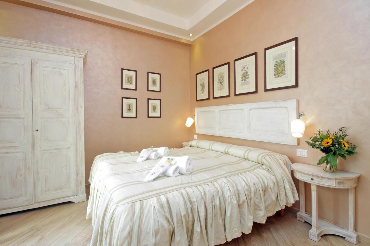 Deco'S Place Roma Teodora Bagian luar foto